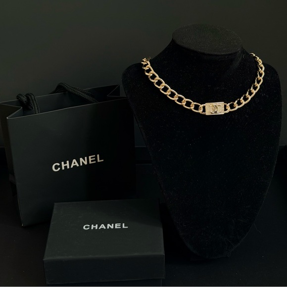 Chanel Gold Chain Choker Necklace - Picture 2 of 6
